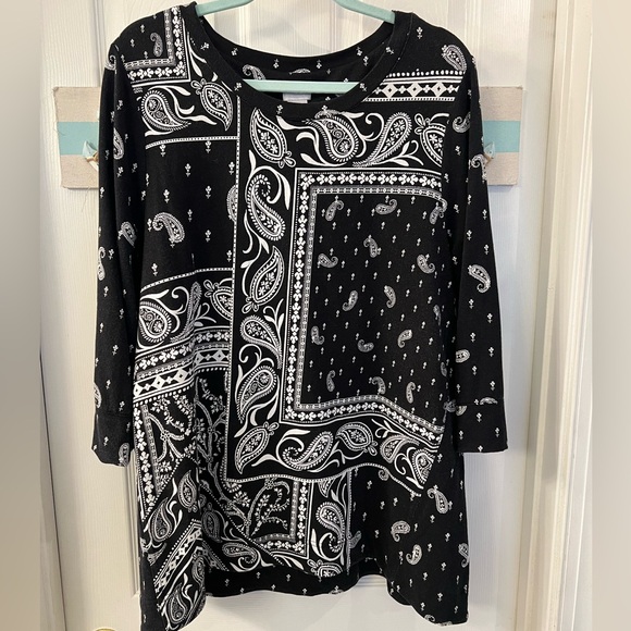 Chicos Paisley Tunic Top Black & White Sz 16/18 - Picture 2 of 6